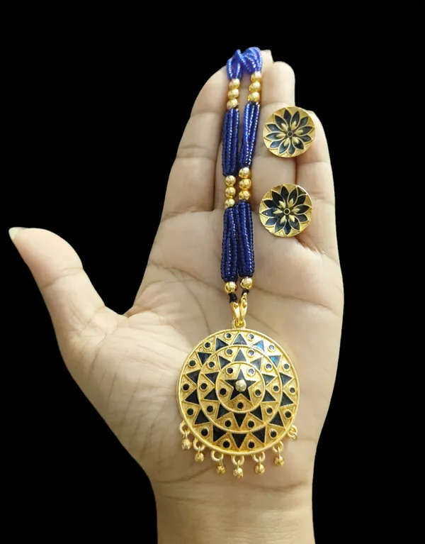 Assamese_Traditional_Blue_Japi_With_Tassel_Jewellery_Set