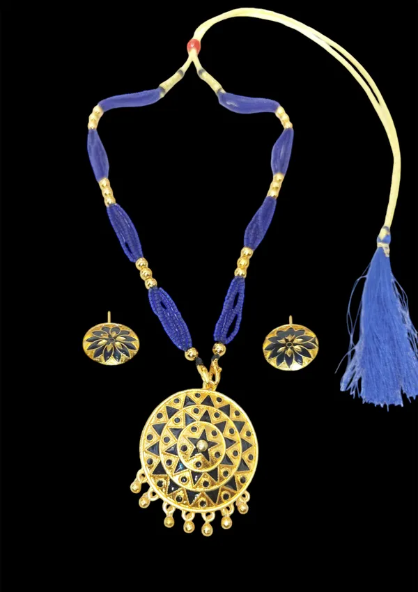 Assamese_Traditional_Blue_Japi_With_Tassel_Jewellery_Set