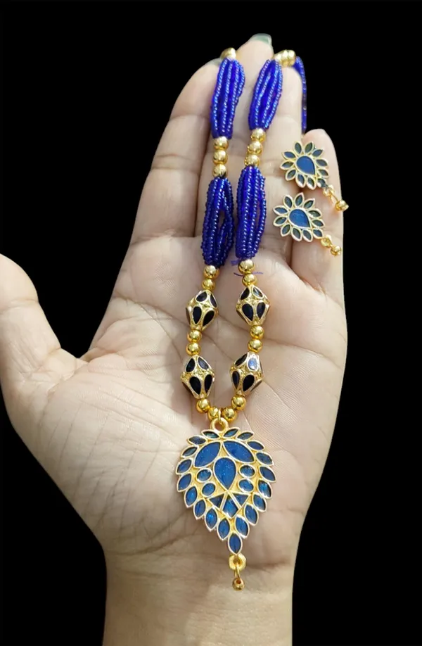 Assamese_Traditional_Blue_Meenakari_Dugdugi_4_Ball_Monimala_Tassel_Jewellery_Set
