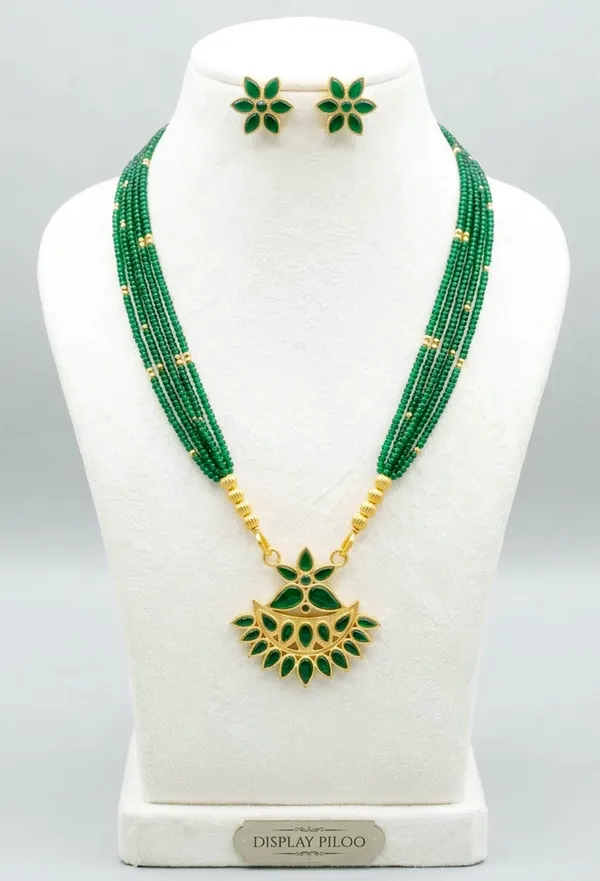BG_GOLD_Assamese_Traditional_Copper_Base_Green__Flower_Set_With__Tassel_Jewellery_Set