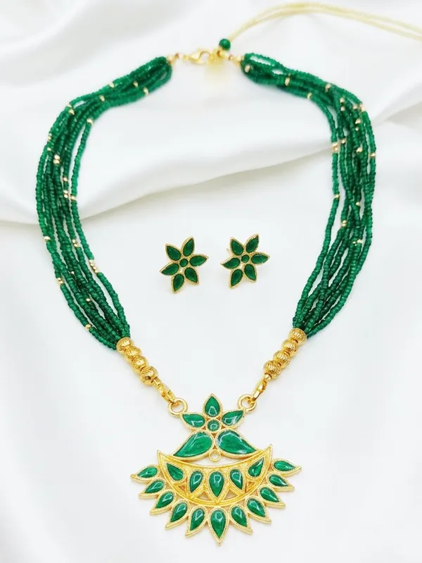 BG_GOLD_Assamese_Traditional_Copper_Base_Green__Flower_Set_With__Tassel_Jewellery_Set