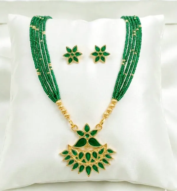 BG_GOLD_Assamese_Traditional_Copper_Base_Green__Flower_Set_With__Tassel_Jewellery_Set