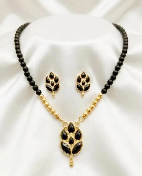 BG_GOLD_Assamese_Traditional_Copper_Based_Black_Patti_Moni_Tassel__Jewellery_Set