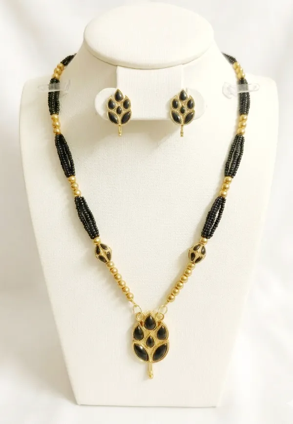 BG_GOLD_Assamese_Traditional_Copper_Based_Black_Patti_Monimala_Tassel__Jewellery_Set