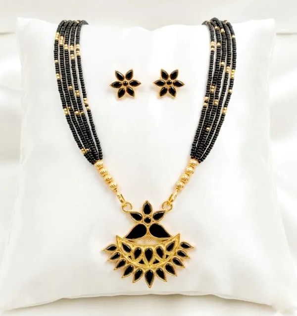 BG_GOLD_Assamese_Traditional_Copper_Based_Black__Flower_Set_With__Tassel_Jewellery_Set