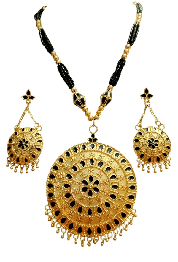 BG_GOLD_Assamese_Traditional_Copper_Based_Black__Japi_Monimala_Tassel_Jewellery_set