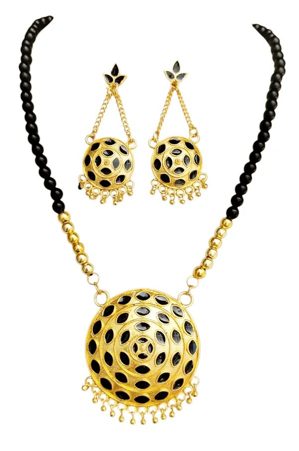 Assamese_Traditional_Copper_Based_Black_Japi_Moni_Tassel_Jewellery_Set