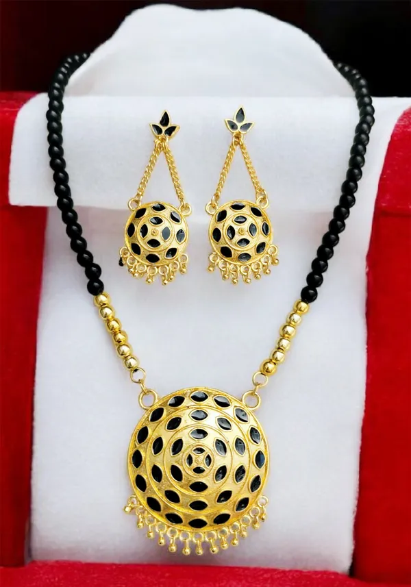 Assamese_Traditional_Copper_Based_Black_Japi_Moni_Tassel_Jewellery_Set