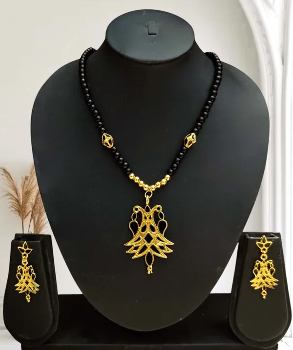 Assamese_Traditional_Copper_Based_Black_Meenakari_Henpata_Jewellery_Set