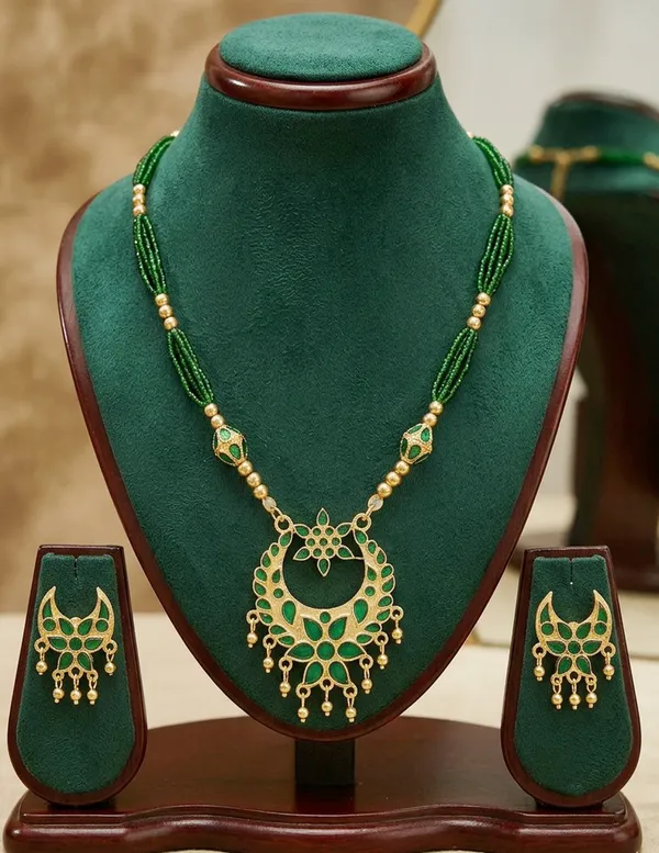 BG_GOLD_Assamese_Traditional_Copper_Based_Green_Jun_Monimala_Tassel_Jewellery_Set