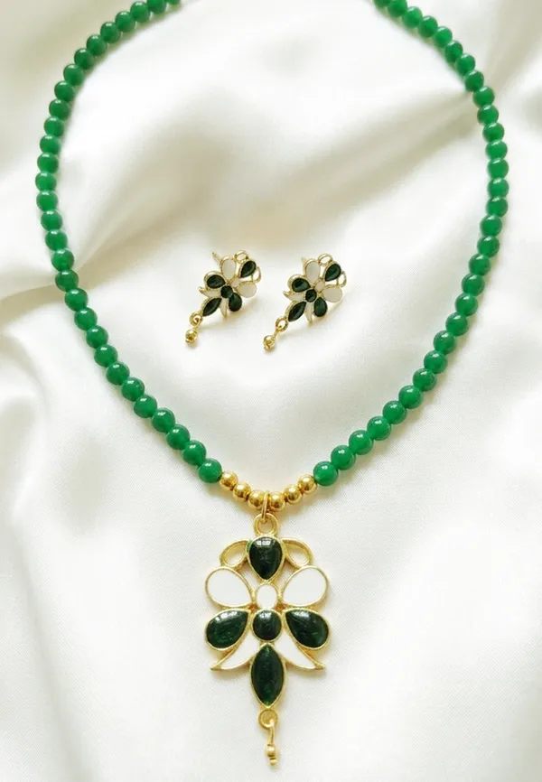 BG_GOLD_Assamese_Traditional_Copper_Based_Green-White_Butterfly_Moni_Tassel_Jewellery_Set