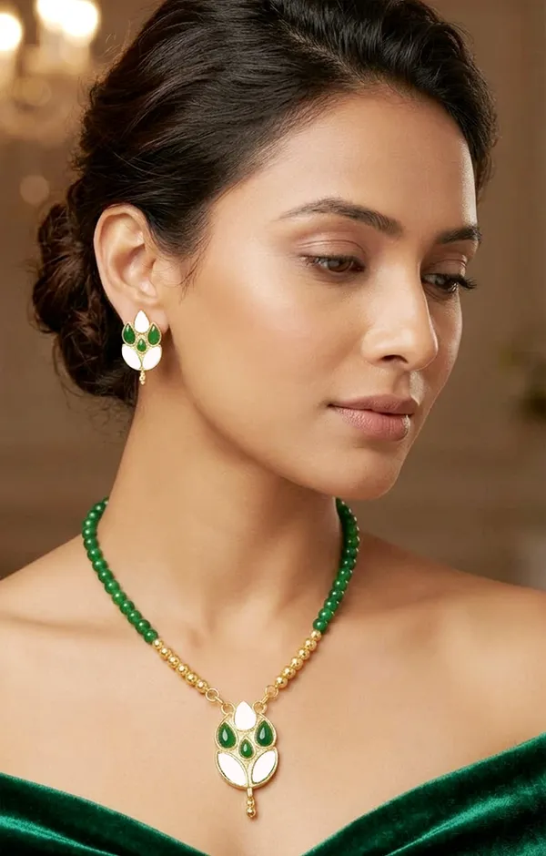 BG_GOLD_Assamese_Traditional_Copper_Based_Green-White_Patti_Moni_Tassel__Jewellery_Set