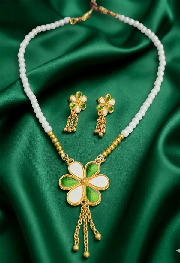 BG_GOLD_Assamese_Traditional_Copper_Based_Green-White__Ful_Chain_Moni_Tassel__Jewellery_Set