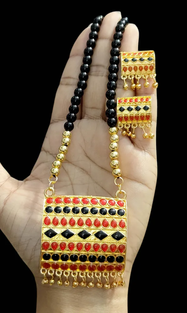 Assamese_Traditional_Copper_Based_Red_Black_Biscuit_Design_Jewellery_Set