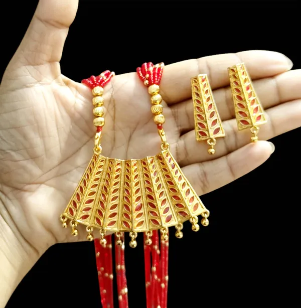 Assamese_Traditional_Copper_Based_Red_Black_Dhansura_Jewellery_Set
