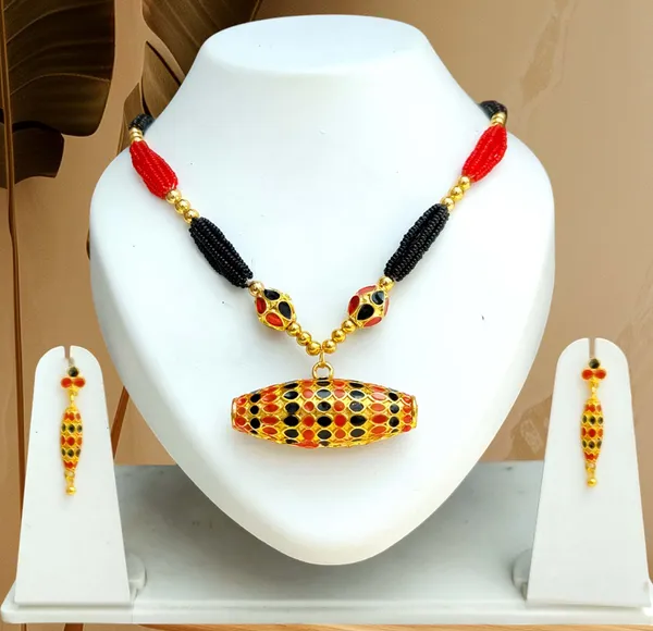 Assamese_Traditional_Copper_Based_Red_Black_Dholbiri_Monimala_Jewellery_Set