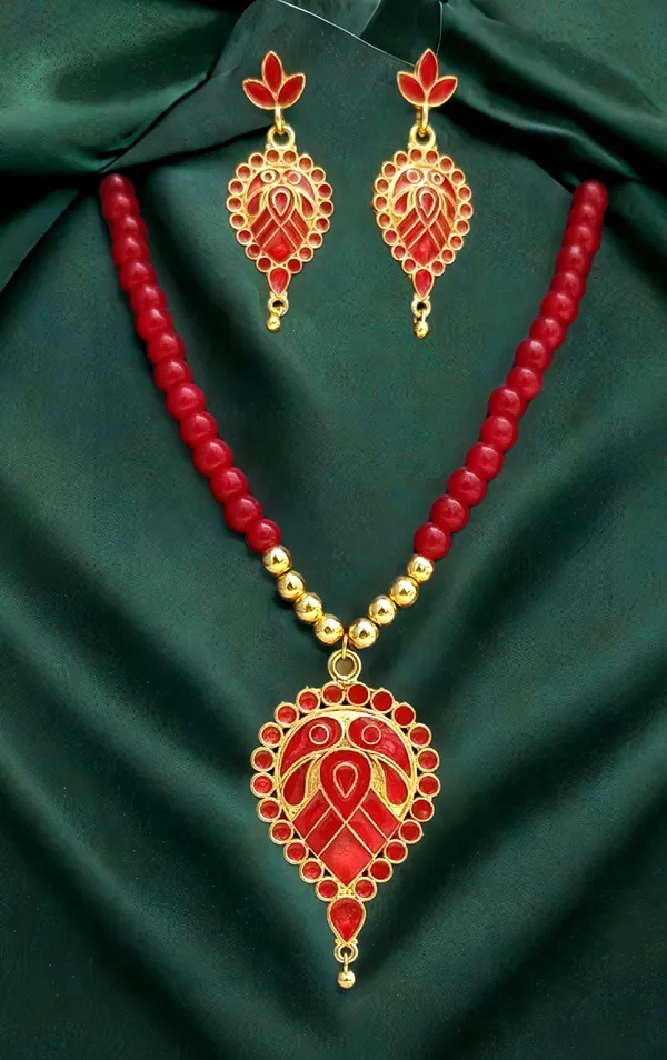 Assamese_Traditional_Copper_Based_Red_Dugdugi_Moni_Tassel_Jewellery_Set