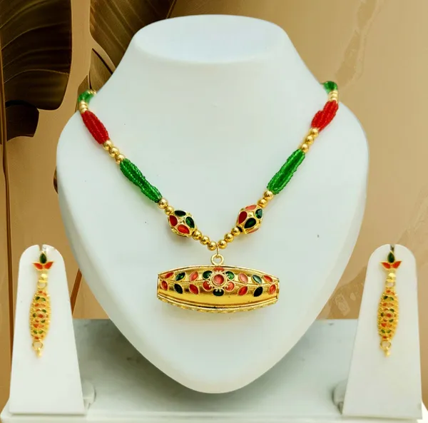 Assamese_Traditional_Copper_Based_Red_Green_Dholpuri_Ball_Tassel_Jewelry_Set
