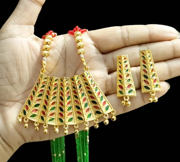 Assamese_Traditional_Copper_Based_Red_Green_Dhansura_Jewellery_Set