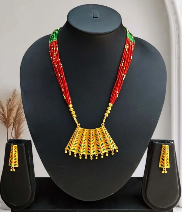 Assamese_Traditional_Copper_Based_Red_Green_Dhansura_Jewellery_Set
