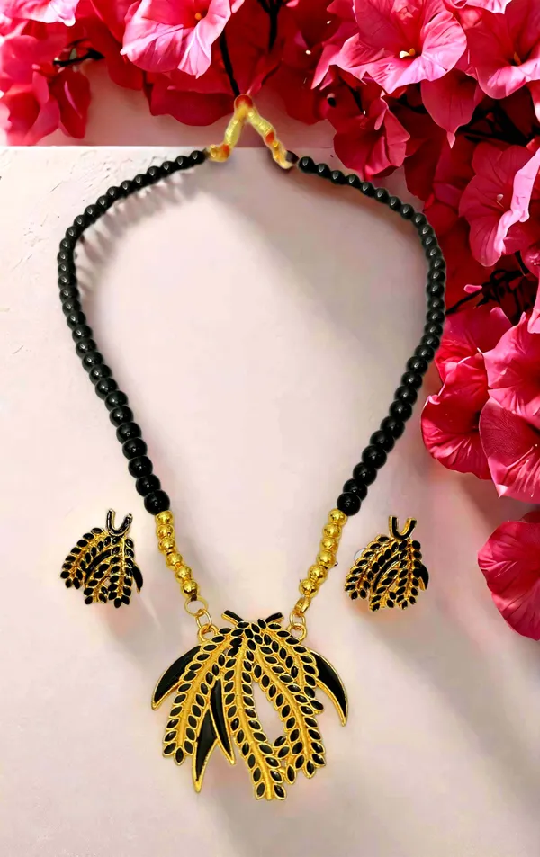 Assamese_Traditional_Copper_Based_Black_Kopou_Phool_Mini_Tassel_Jewellery_Set