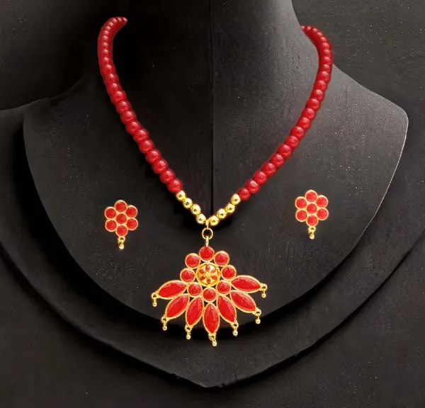 Assamese_Traditional_Copper_Based_Red_Meenakari_Locket_Moni_Tassel_Jewellery_Set