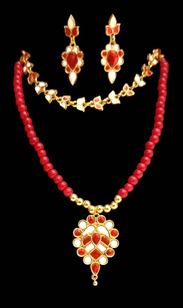 Assamese_Traditional_Copper_Based_Red_White_Dugdugi_Mini_Tassel_Combo_Jewellery_Set