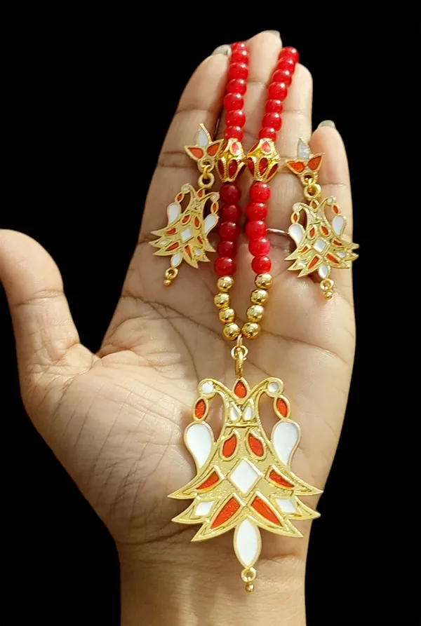 Assamese_Traditional_Copper_Based_Red_White_Meenakari_Henpata_Jewellery_Set