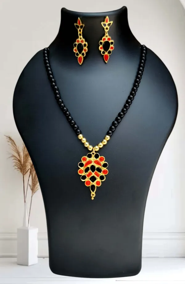 Assamese_Traditional_Copper_Based_Red_Black_Dugdugi_Moni_Tassel_Jewellery_Set