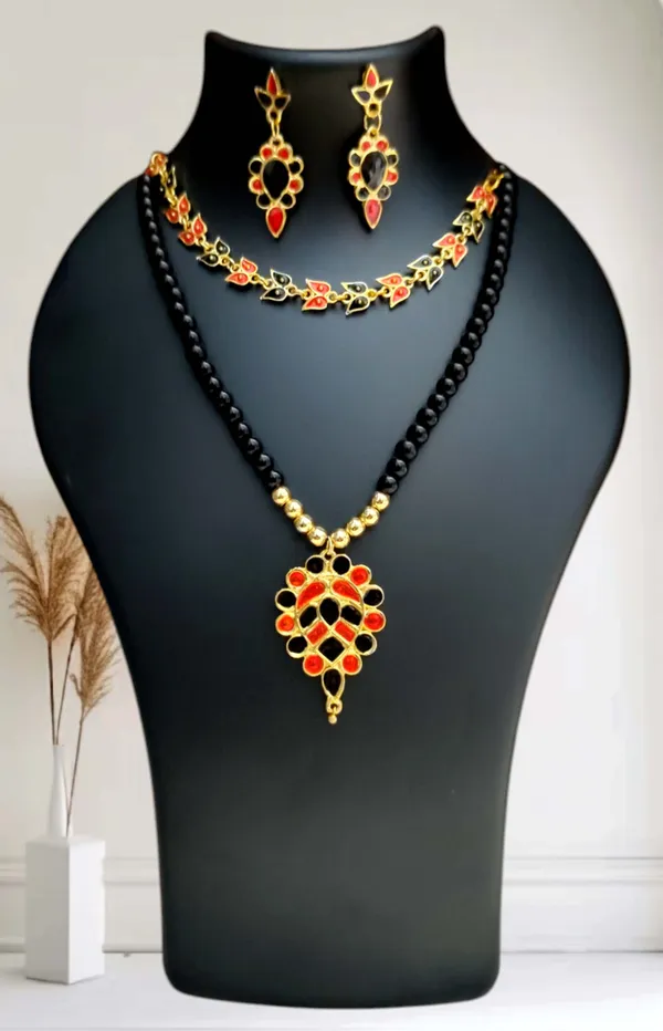 Assamese_Traditional_Copper_Based_Red_Black_Dugdugi_Mini_Tassel_Combo_Jewellery_Set