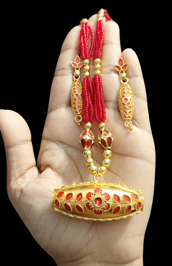 Assamese_Traditional_Copper_Based_Red_Dholbiri_Ball_Tassel_Jewelry_Set