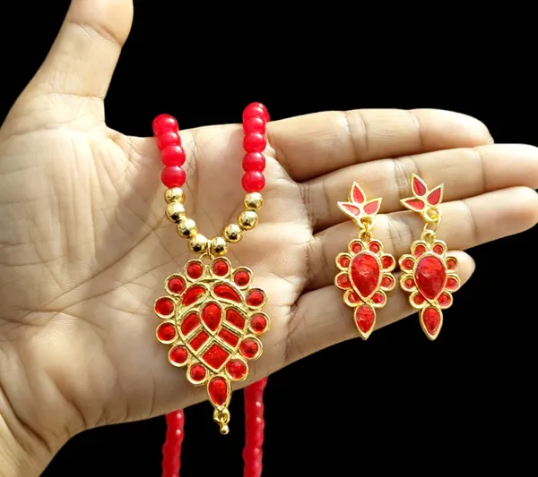 Assamese_Traditional_Copper_Based_Red_Dugdugi_Mini_Tassel_Combo_Jewellery_Set
