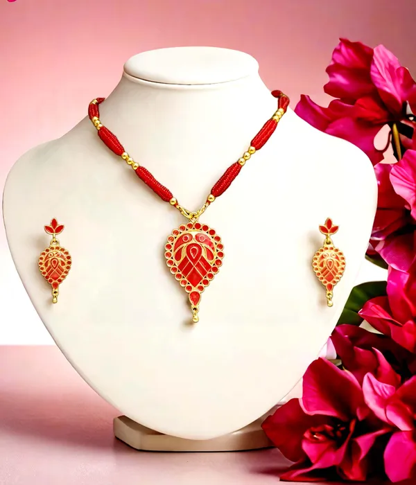 Assamese_Traditional_Copper_Based_Red_Dugdugi_Tassel_Jewellery_Set