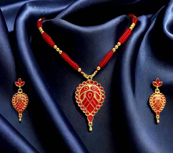 Assamese_Traditional_Copper_Based_Red_Dugdugi_Tassel_Jewellery_Set
