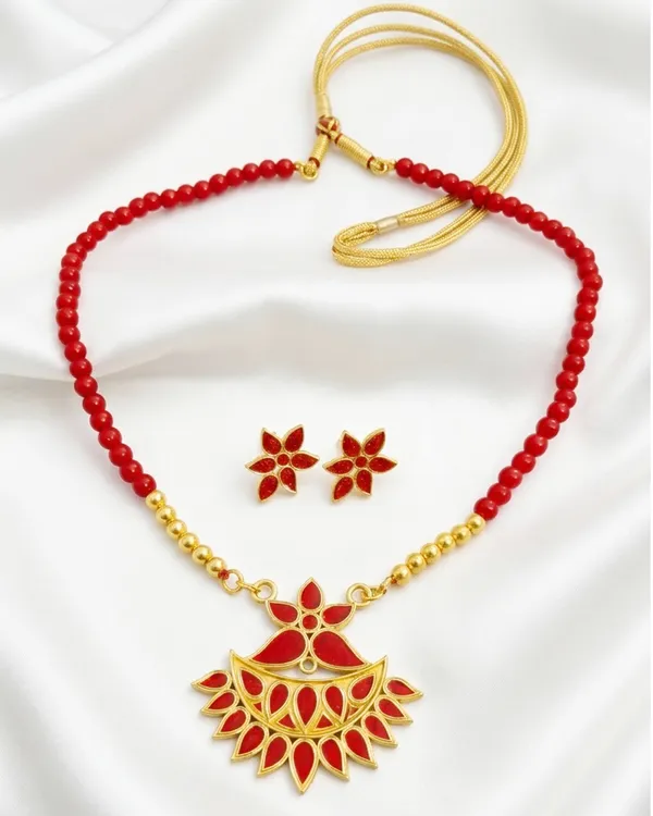BG_GOLD_Assamese_Traditional_Copper_Based_Red__Flower_Set_With_Moni_Tassel_Jewellery_Set