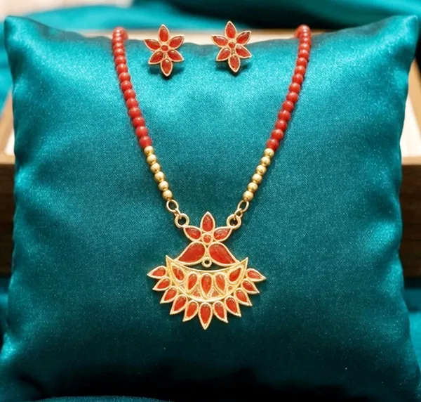 BG_GOLD_Assamese_Traditional_Copper_Based_Red__Flower_Set_With_Moni_Tassel_Jewellery_Set