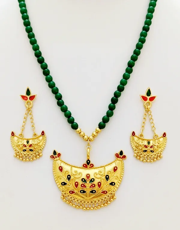 Assamese_Traditional_Copper_Based_Red_Green_Junbiri_Moni_Tassel_Jewellery_Set