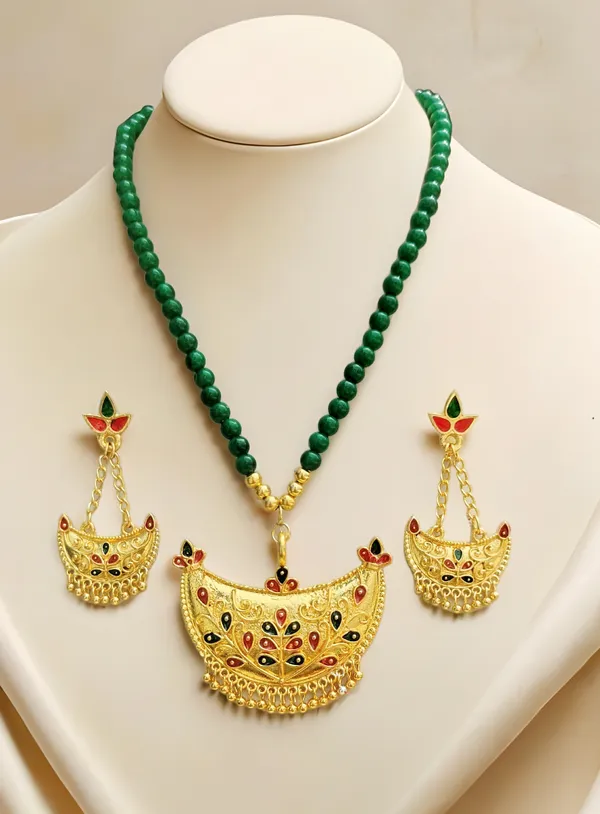 Assamese_Traditional_Copper_Based_Red_Green_Junbiri_Moni_Tassel_Jewellery_Set