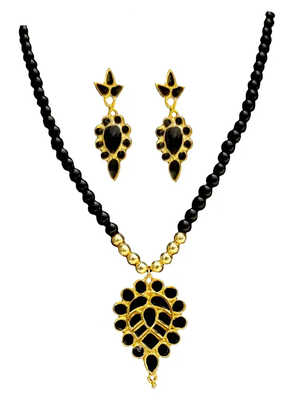 Assamese_Traditional_Copper_Based_Black_Dugdugi_Moni_Tassel_Jewellery_Set