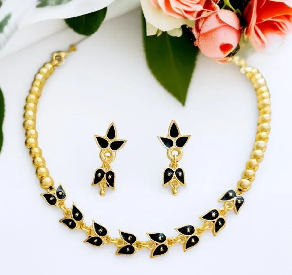 Assamese_Traditional_Copper_Based_Black_Leaf_Design_With_Golden_Ball_Golpata_Jewellery_Set