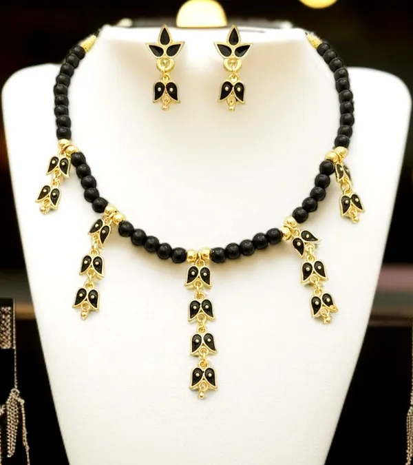 Assamese_Traditional_Copper_Based_Black_Leaf_Design_Golpata_Jewellery_Set