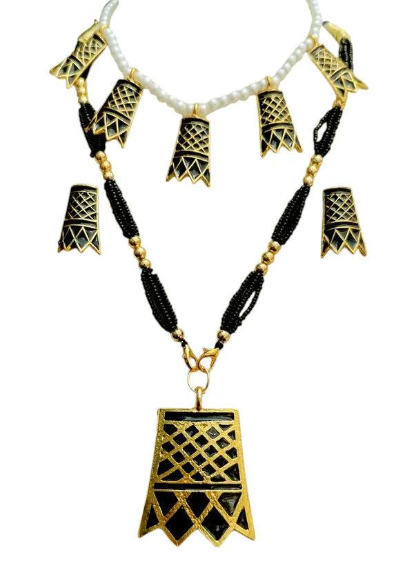 Assamese_Traditional_Copper_Based_Black_Meenakari_Thuriya_Combo_Set