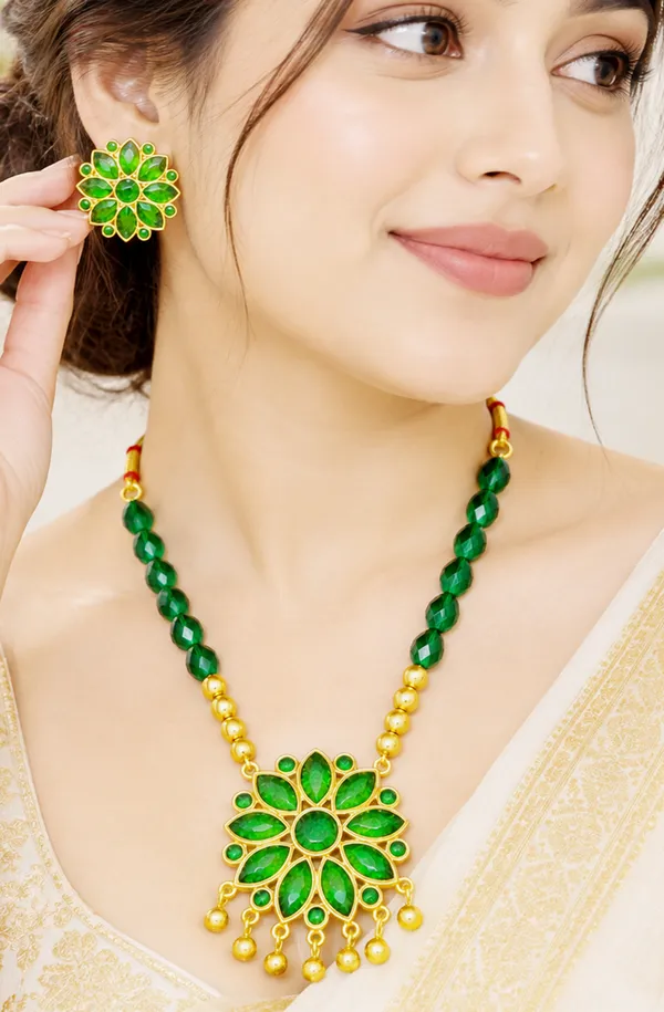 BG_GOLD_Assamese_Traditional_Copper_Based__Green_Ful_Green_Ball_Jewellery_Set