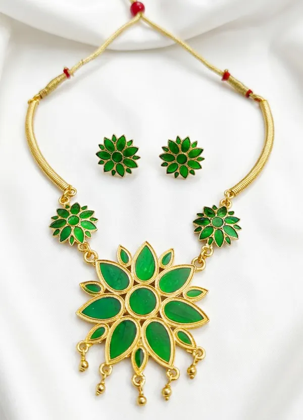 BG_GOLD_Assamese_Traditional_Copper_Based__Green__Ful_Pipe_Jewellery_Set
