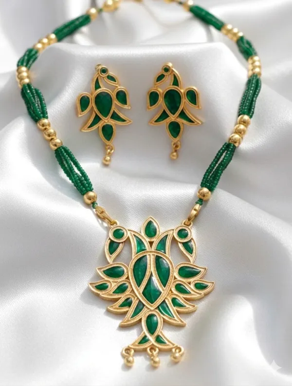 BG_GOLD_Assamese_Traditional_Copper_Based__Green__Henpata__Red__Tassel__Jewellery_Set