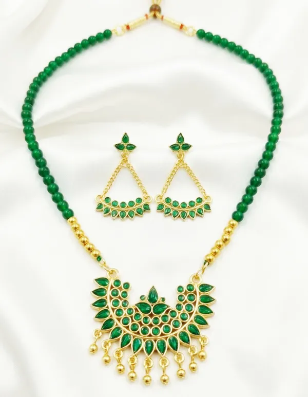 BG_GOLD_Assamese_Traditional_Copper_Based__Green__Junbiri_Moni_Tassel_Jewellery