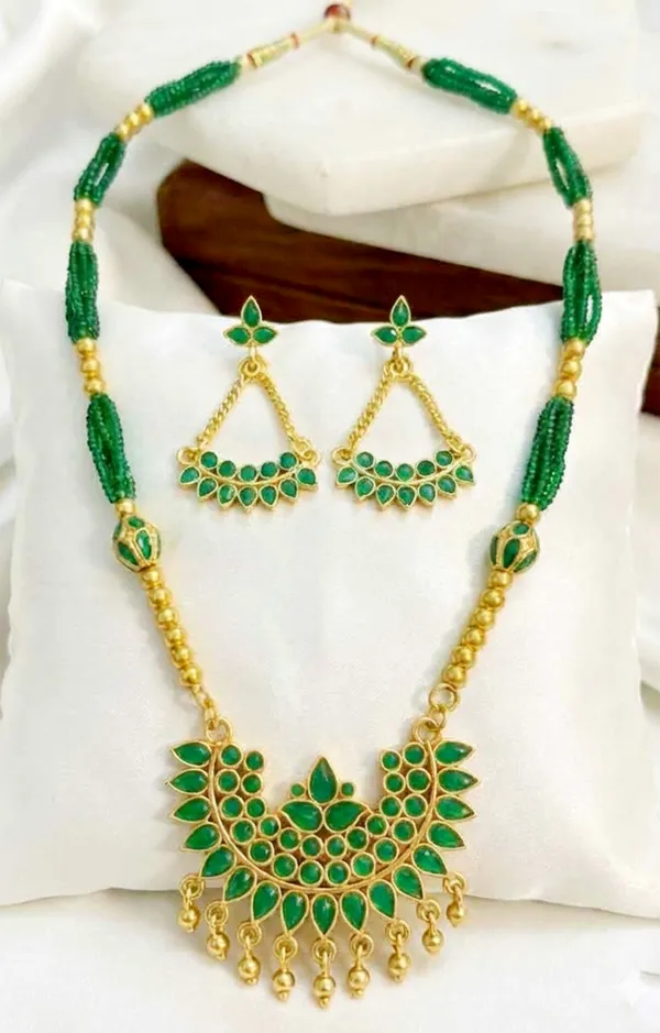 BG_GOLD_Assamese_Traditional_Copper_Based__Green__Junbiri_MonimalaTassel_Jewellery