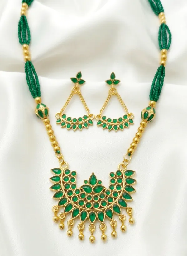 BG_GOLD_Assamese_Traditional_Copper_Based__Green__Junbiri_MonimalaTassel_Jewellery