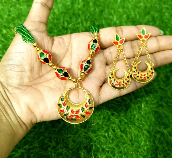 Assamese_Traditional_Copper_Based_Red_Green_4_Monimala_Jewellery_Set