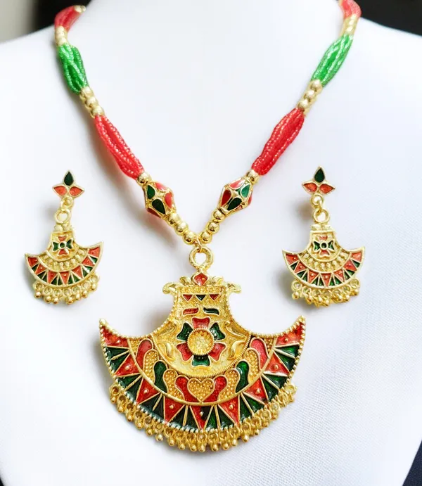 BG_GOLD_Assamese_Traditional_Copper_Based__Red_Green__Meenakari_2_Ball_Tassel_Jewellery_Set
